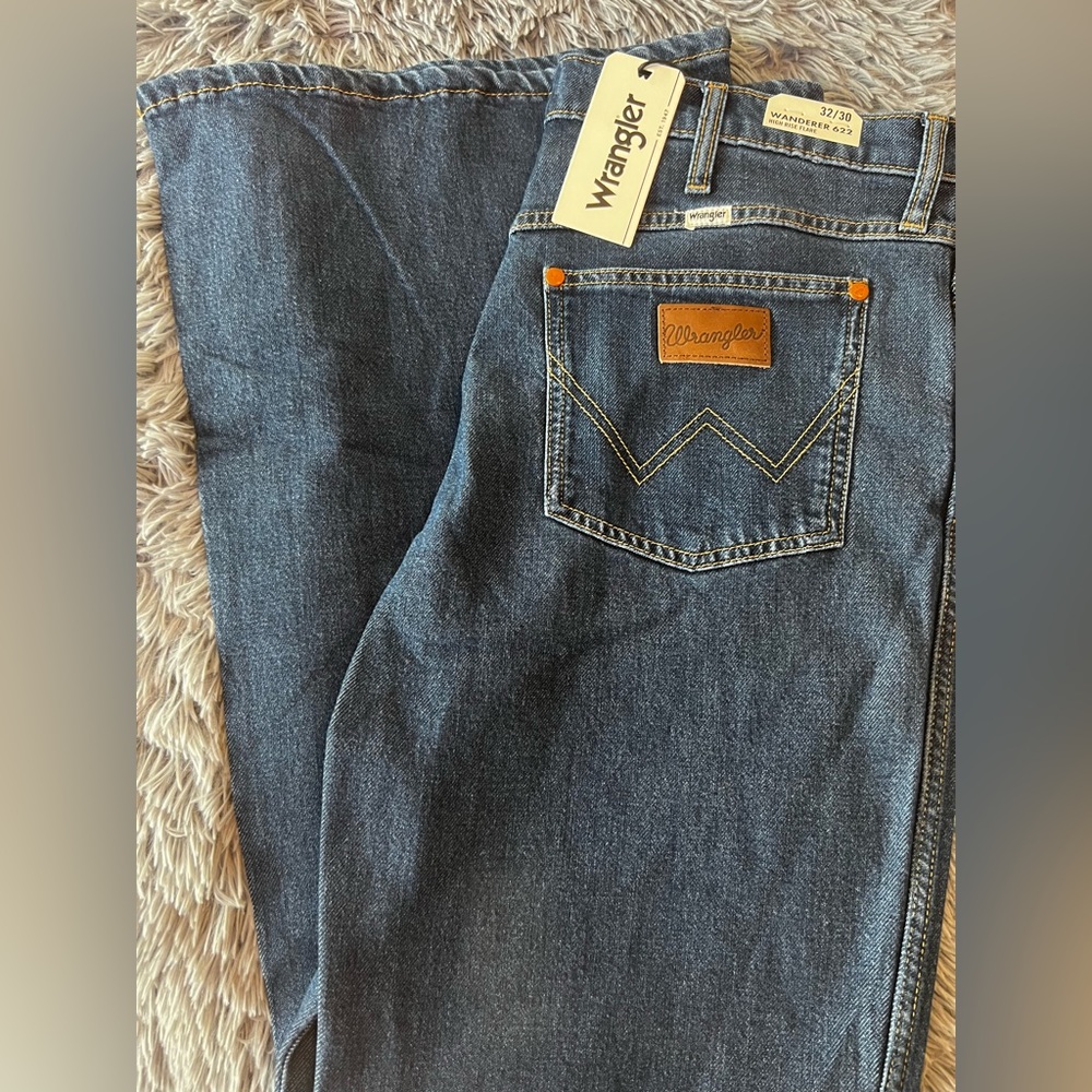 Wrangler wanderer, high-rise jeans new with tag